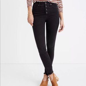 MADEWELL Black 10” High Rise Skinny Crop With Raw Hem